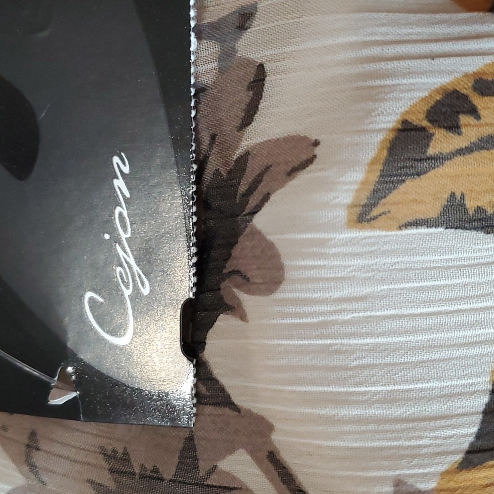 Wrap - Picture 5 of 5